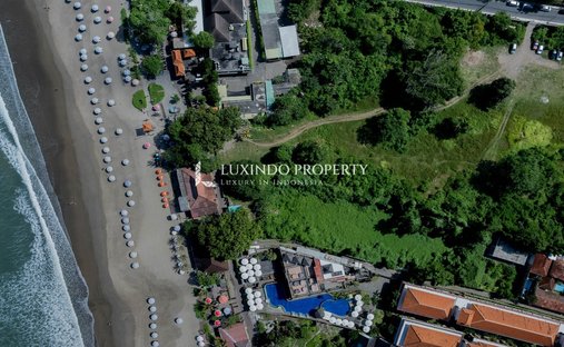 Terrain à Kuta, Bali, Indonésie 1