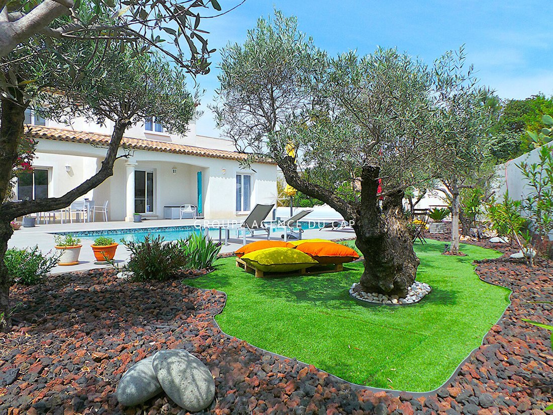 Villa in Boulouris, Saint-Raphaël, France 2 - 17892225