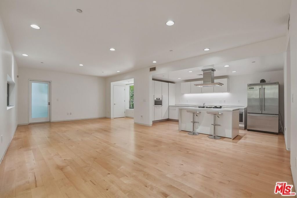 Condo in Los Angeles, California, United States 1 - 17891279