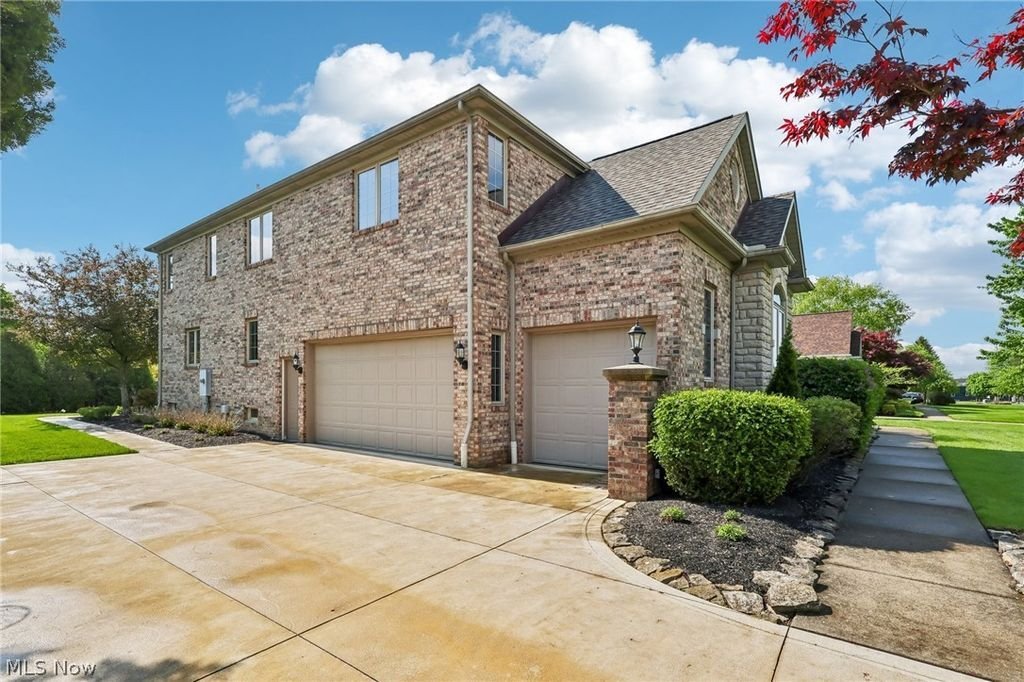House in Westlake, OH, United States 2 - 17893096