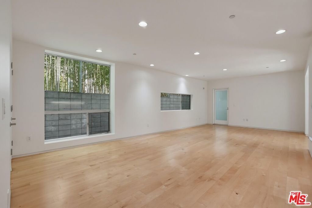Condo in Los Angeles, California, United States 4 - 17891279