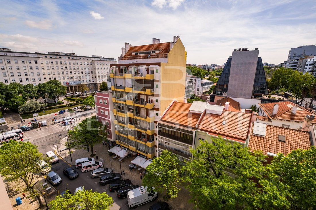 Apartment in Sao Domingos de Benfica, Lisbon, Portugal 5 - 17892412