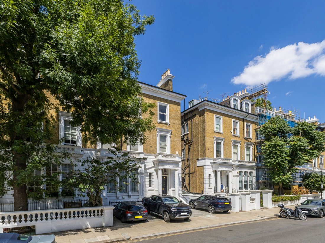 Apartment in Earls Court, Kensington And Chelsea, England 1 - 17892289