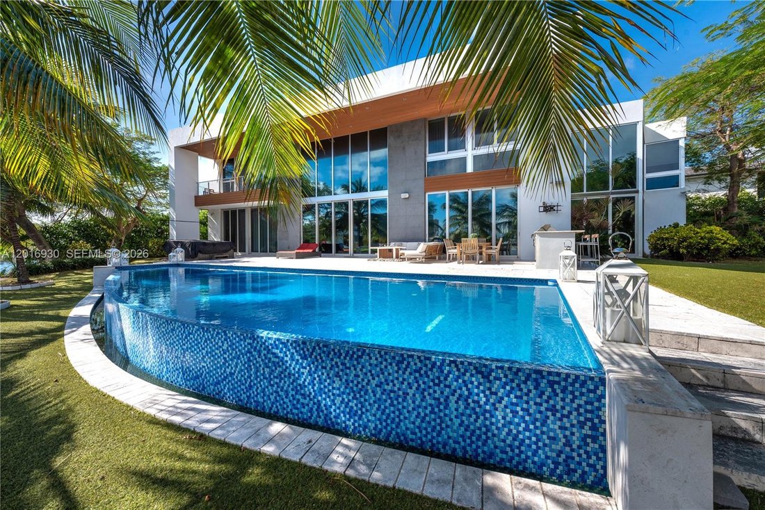 Maison à Hallandale Beach, Floride, États-Unis 1 - 17890534