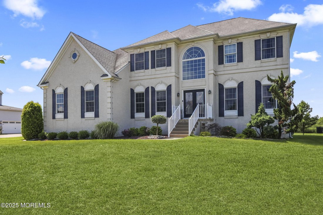 House in Freehold Township, New Jersey, United States 2 - 17892965