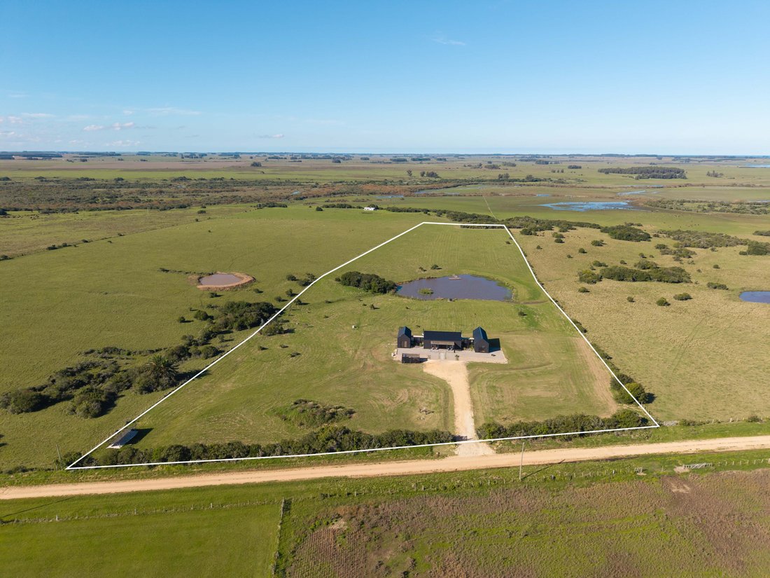 Country House in Garzón, Maldonado Department, Uruguay 1 - 17892295