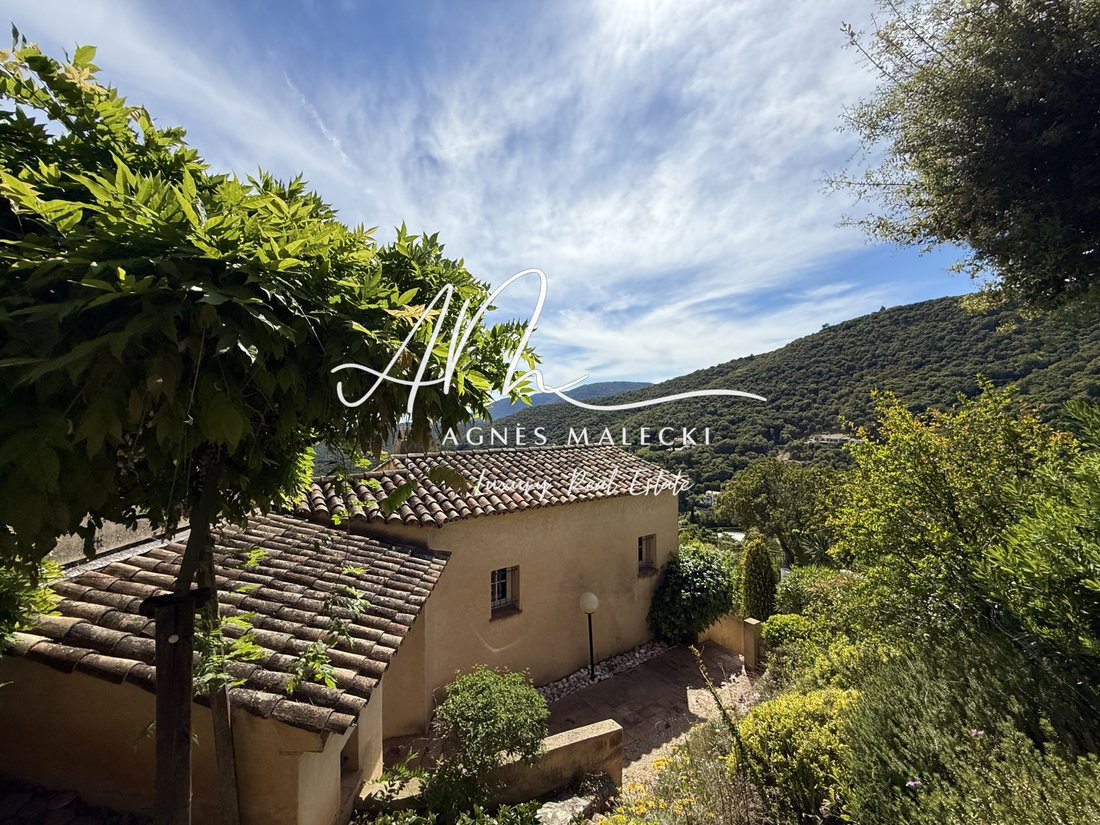 Villa in La Croix-Valmer, Provence-Alpes-Côte d'Azur, France 4 - 16625328