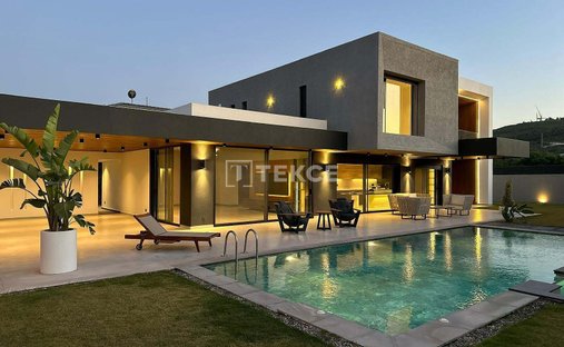Villa in Çeşme, Çeşme, Turkey 1
