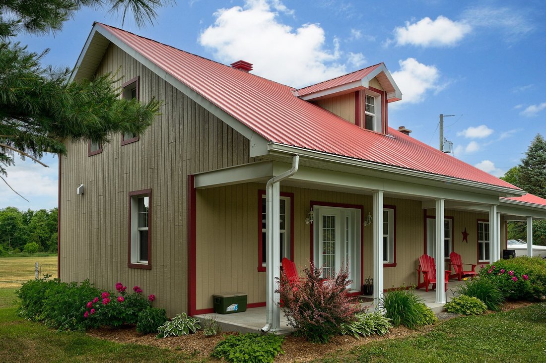 House in Hinchinbrooke, Quebec, Canada 2 - 15860229