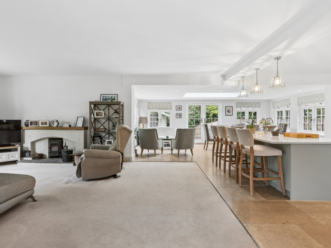 House in Lower Bourne (Farnham), Lower Bourne, England 1 - 17892296
