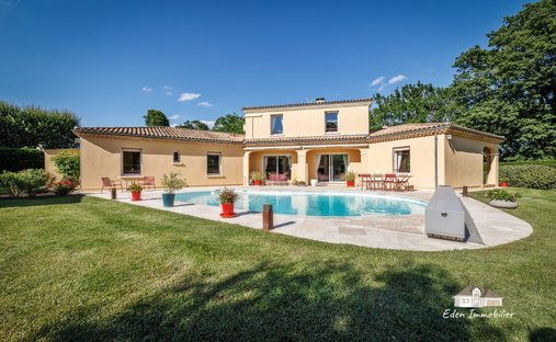 Villa in Saint-Sulpice-et-Cameyrac, Nouvelle-Aquitaine, France 1