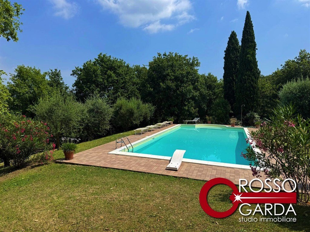 Villa in Desenzanino, Desenzano del Garda, Lombardy 1 - 17890452