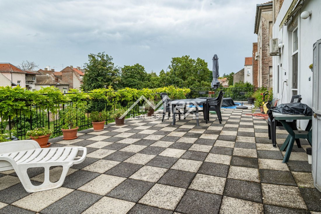 Apartment in Gradska cetvrt Gornji grad, Osijek, Osijek-Baranja County 2 - 17892136