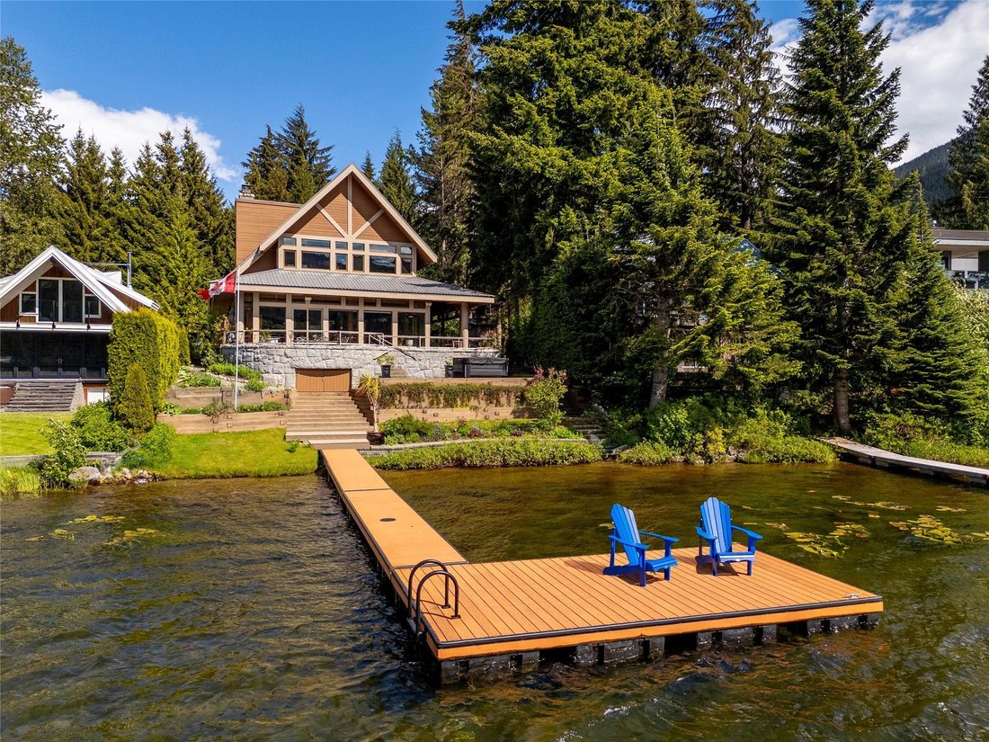 House in Whistler, British Columbia, Canada 1 - 17893073