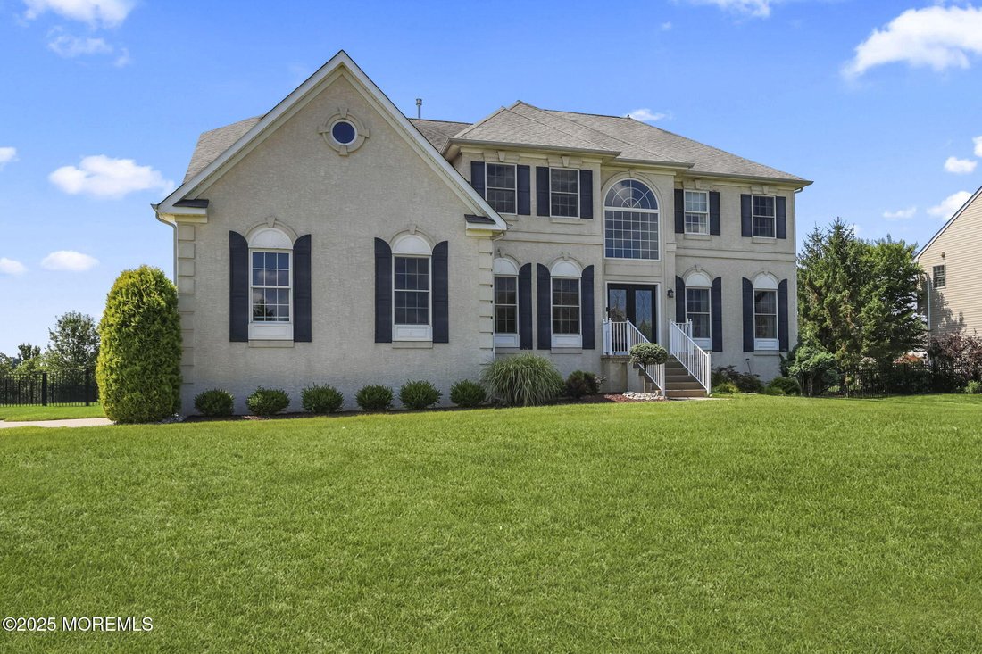 House in Freehold Township, New Jersey, United States 3 - 17892965