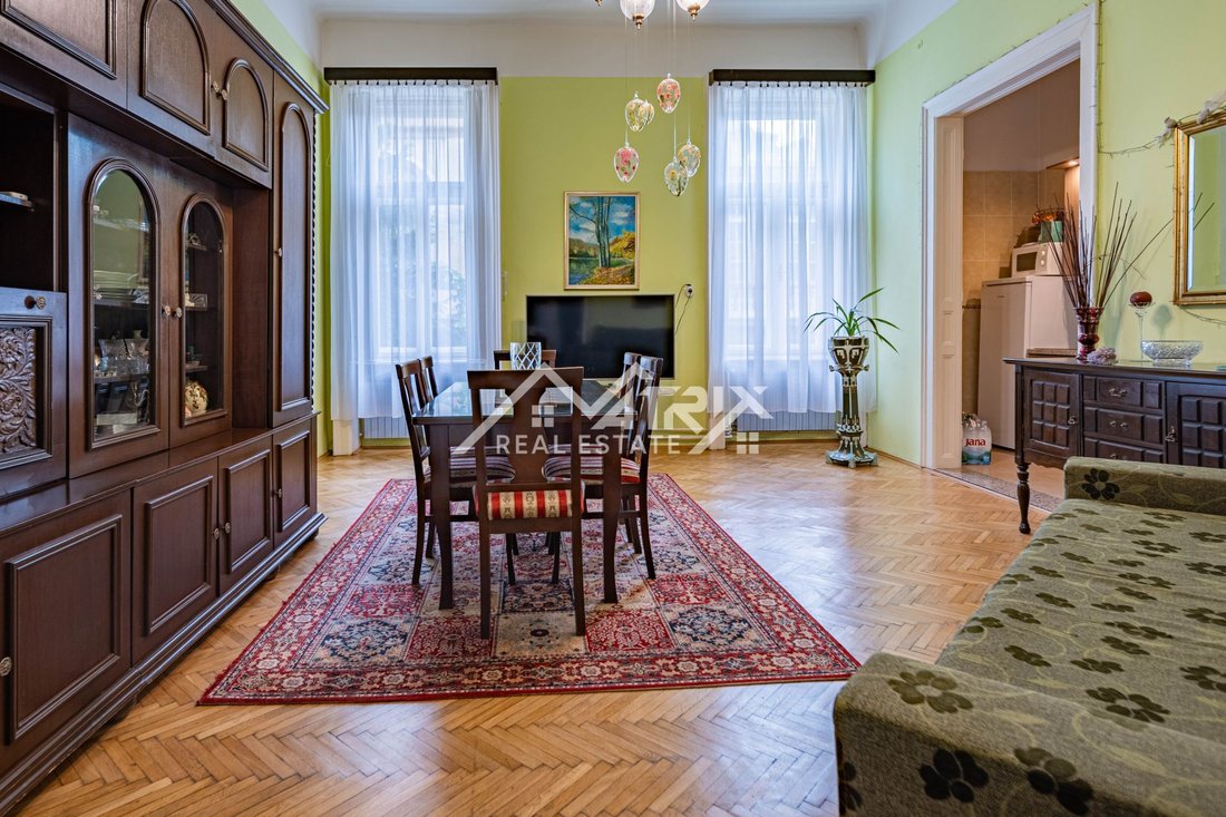 Apartment in Gradska cetvrt Gornji grad, Osijek, Osijek-Baranja County 1 - 17892136