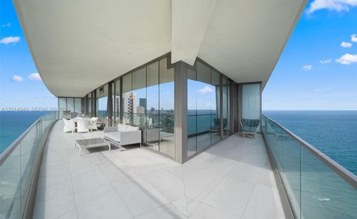 Condo in Sunny Isles Beach, Florida, United States 1