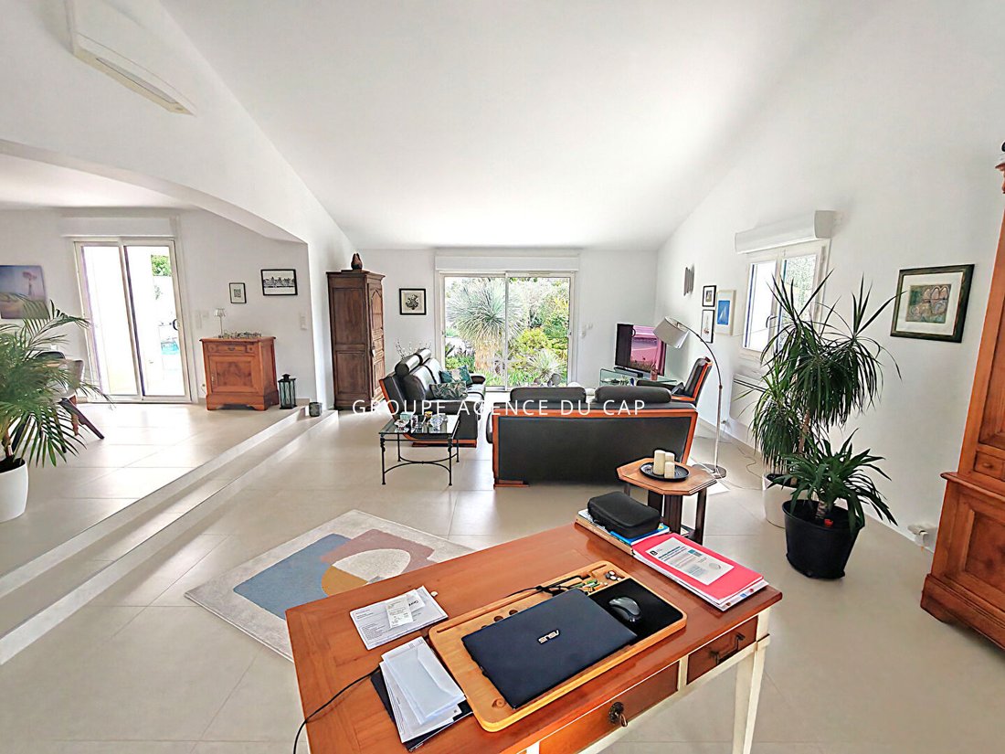 Villa in Boulouris, Saint-Raphaël, France 5 - 17892225