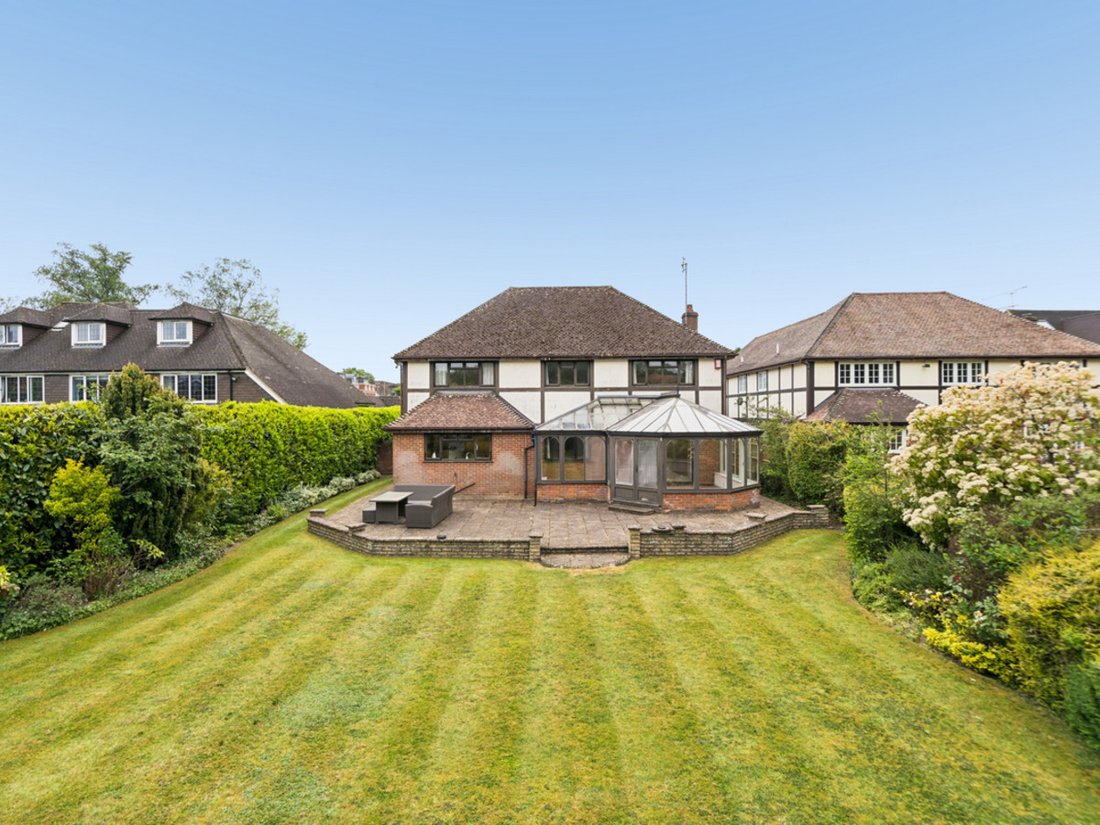 House in Beaconsfield, England 2 - 17892298