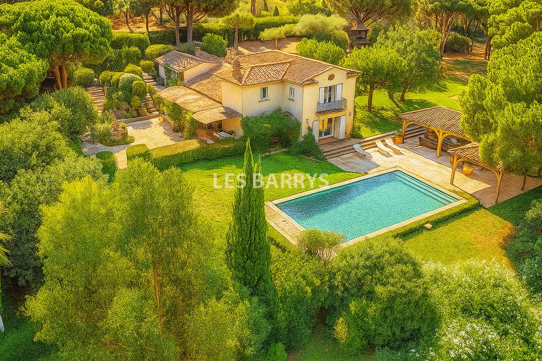 Castle in Ramatuelle, Provence-Alpes-Côte d'Azur, France 1 - 17892046