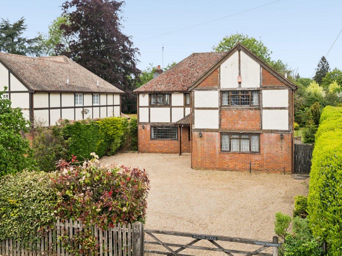 House in Beaconsfield, England 1 - 17892298