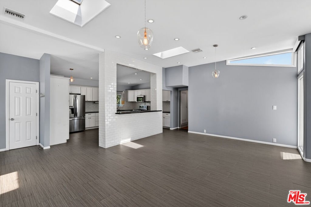 House in Los Angeles, California, United States 5 - 17893492