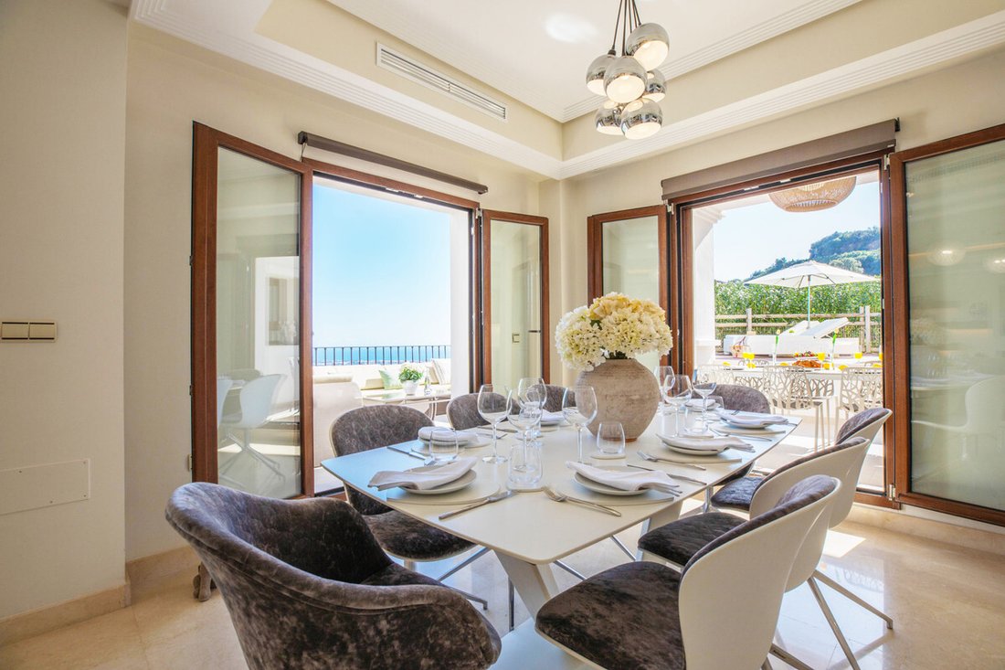 Villa in Benahavis, Andalusia, Spain 4 - 15239739