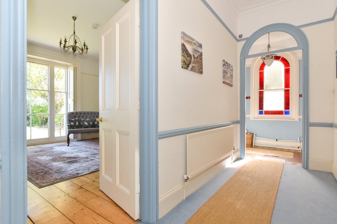 House in Ryde, England 4 - 17894043