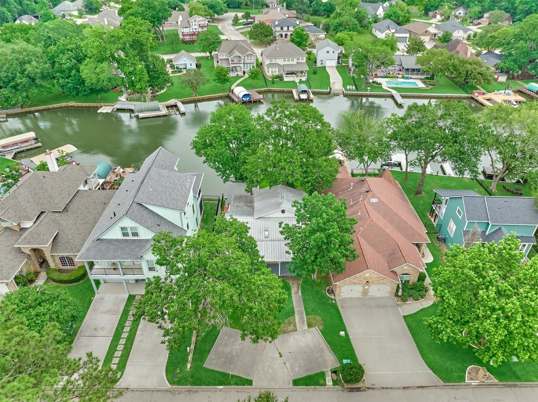 House in Willis, Texas, United States 3 - 17893921
