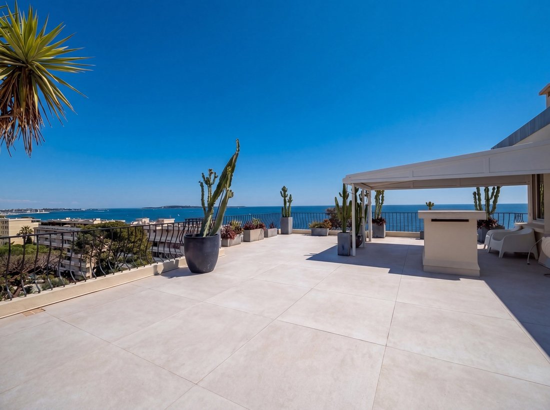 Apartment in Saint Nicolas, Cannes, France 1 - 17754067
