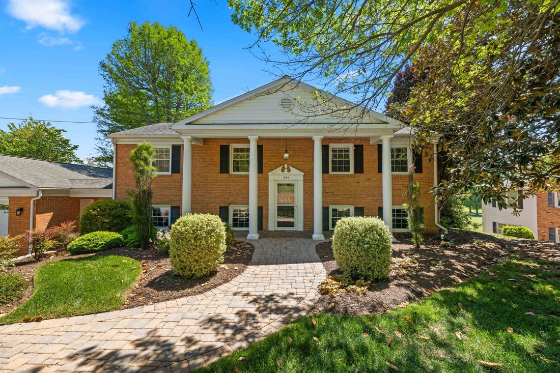 House in Massanetta Springs, Virginia, United States 2 - 17893500