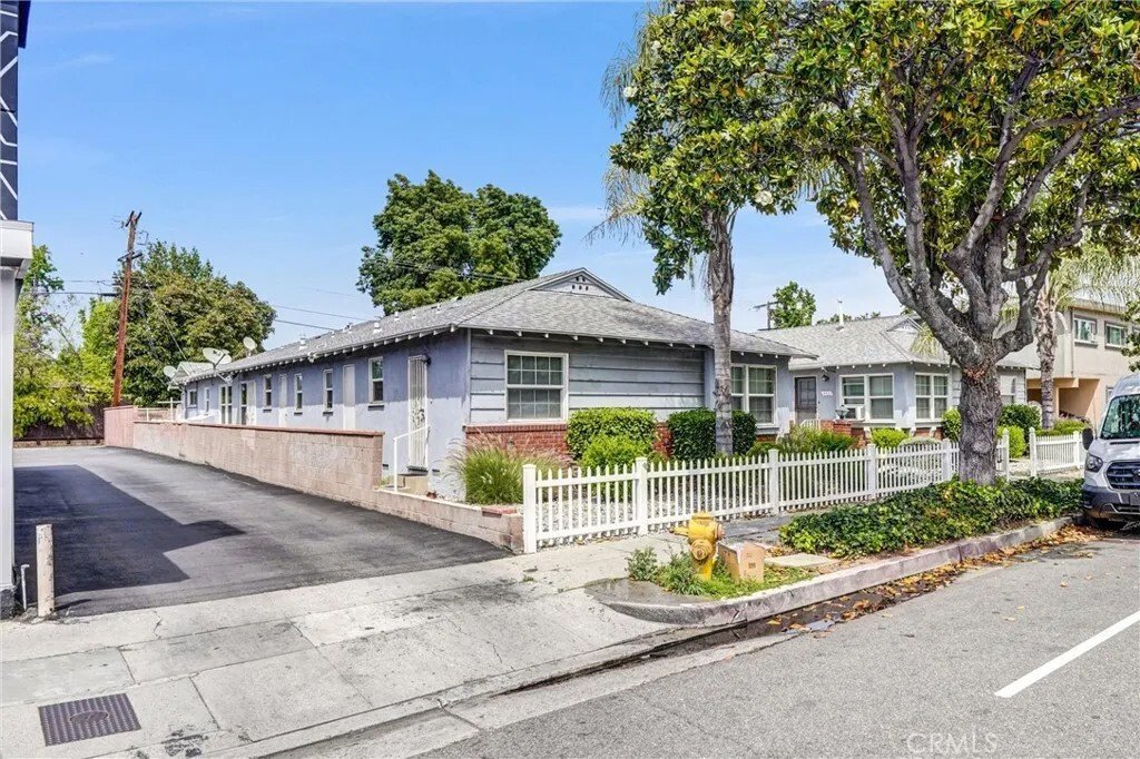 Los Angeles, California, United States 2 - 17893862