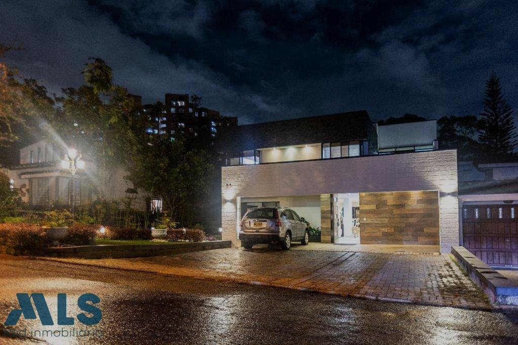 House in Medellín, Antioquia, Colombia 2 - 17894158