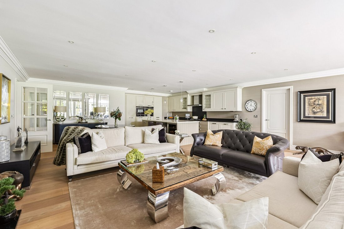 Apartment in Ascot, England 1 - 17894035