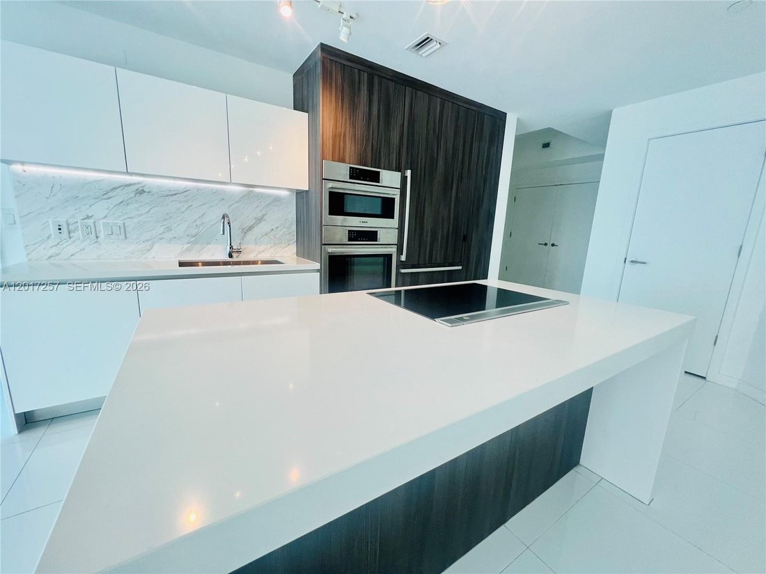 Condo in Miami, Florida, United States 4 - 17893754