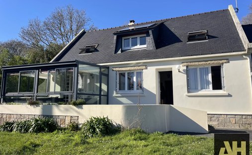House in Morgat-Cap de la Chevre, Crozon, France 1