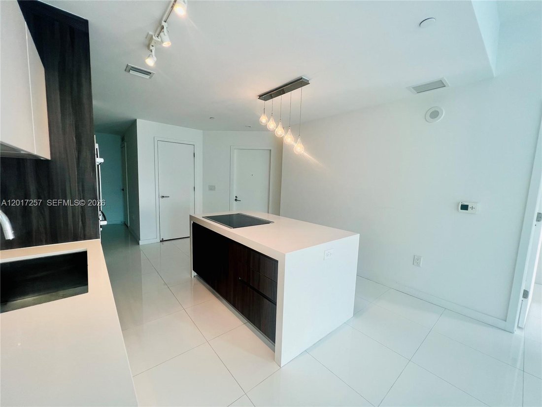 Condo in Miami, Florida, United States 3 - 17893754