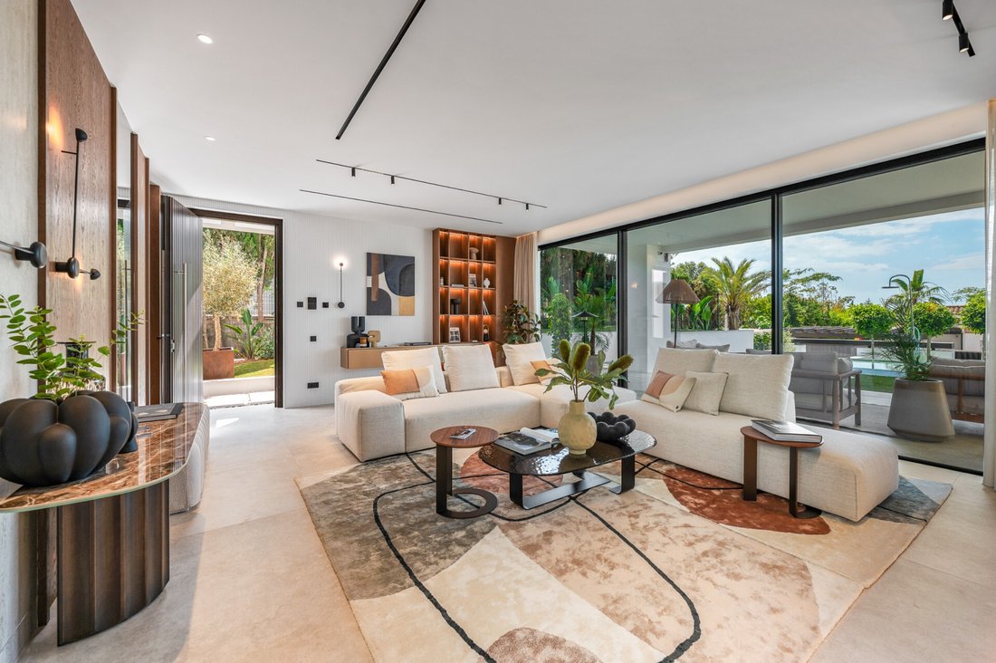Villa in Elviria-Cabopino, Marbella, Spain 4 - 17893462