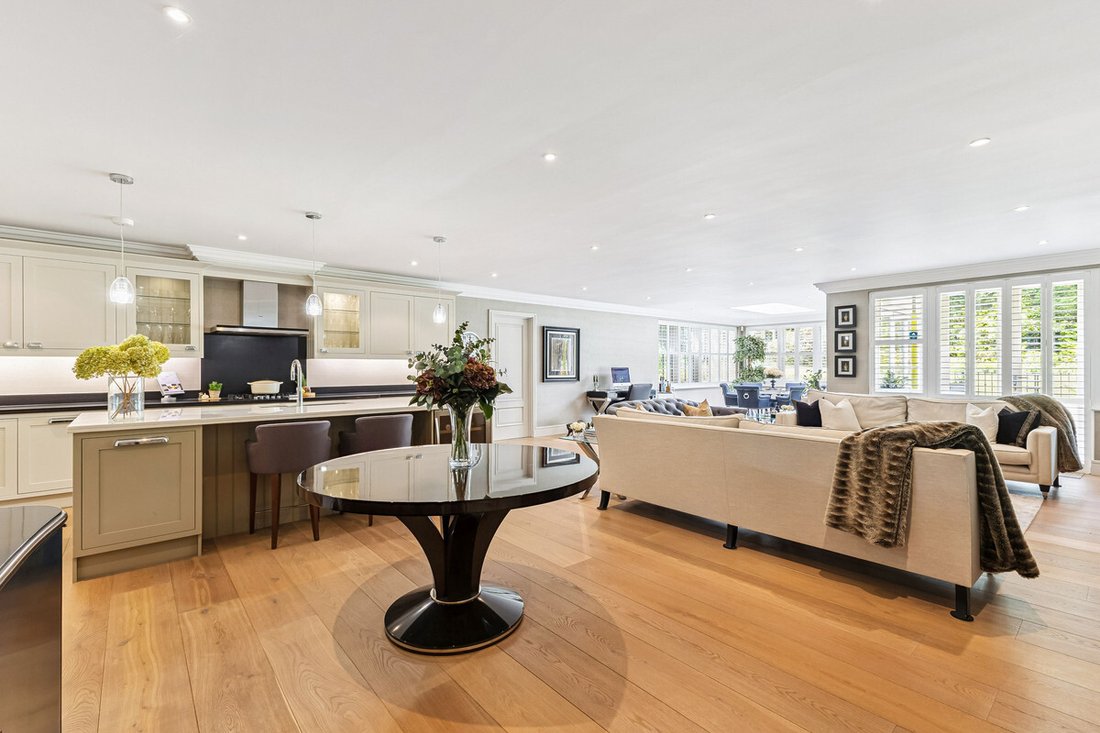 Apartment in Ascot, England 2 - 17894035