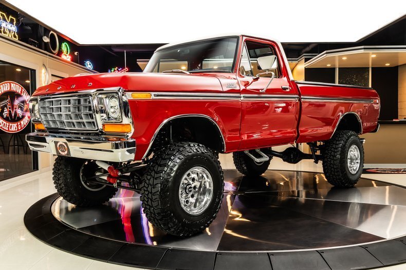 Pickup in Plymouth, United States 1 - 17893871