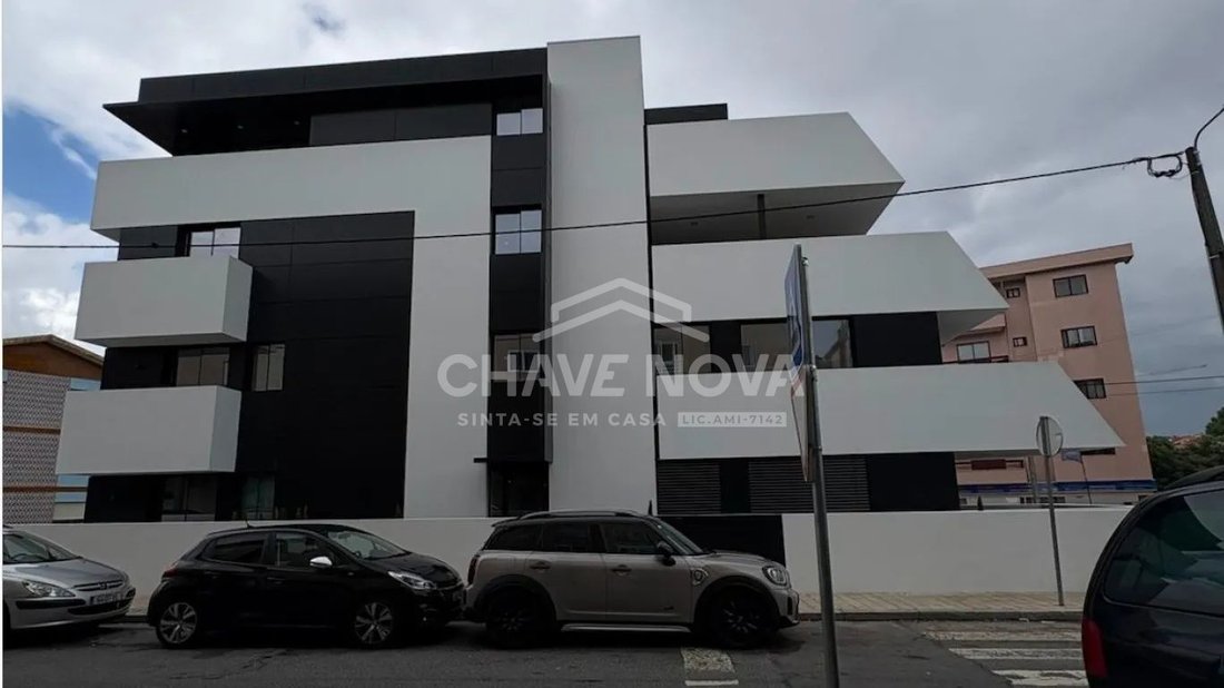 Apartment in Mafamude e Vilar do Paraiso, Porto District, Portugal 2 - 17894040