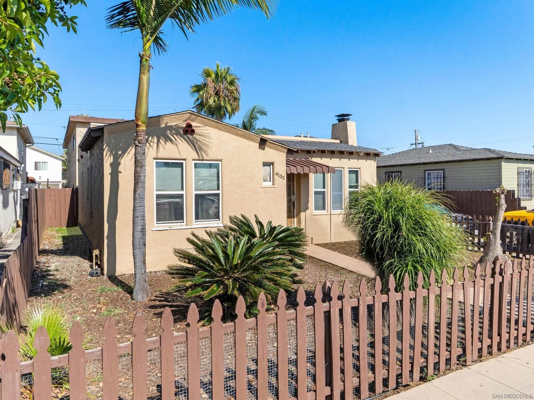 San Diego, California, United States 1 - 17893885