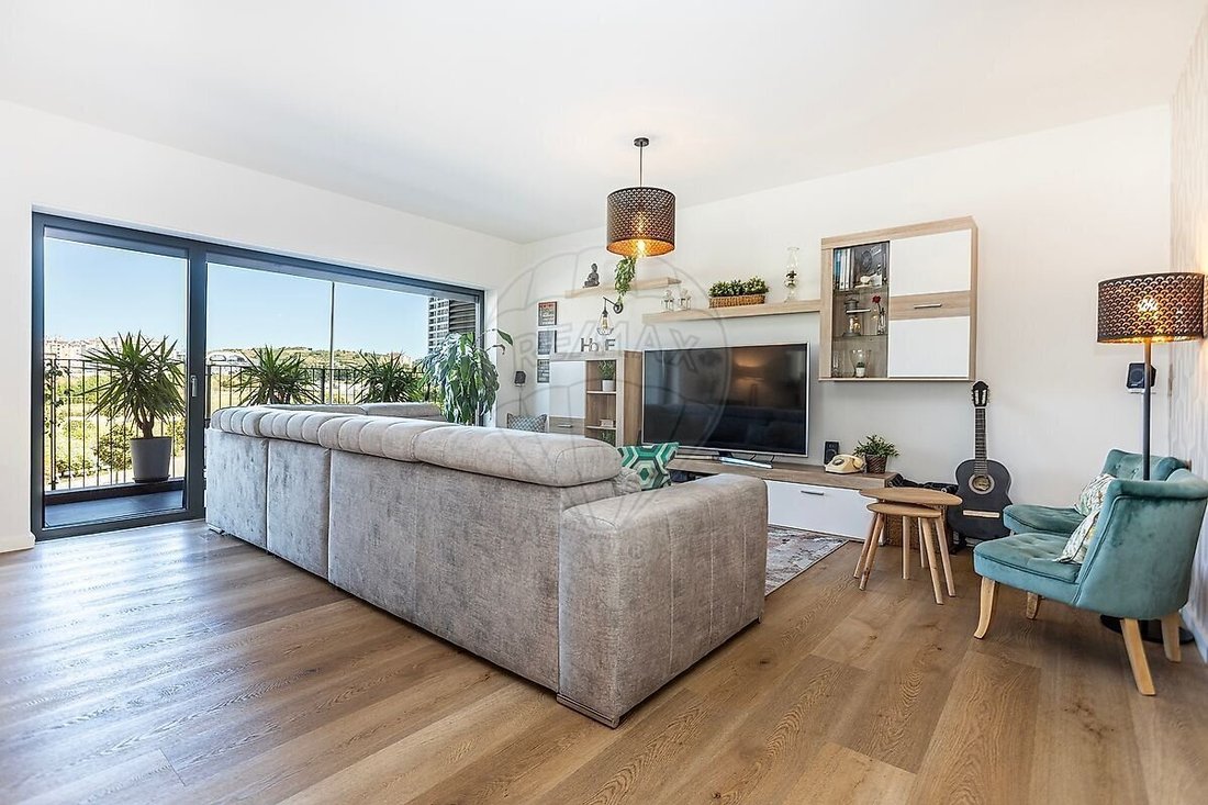 Apartment in Santa Clara, Lisbon, Portugal 3 - 17894237