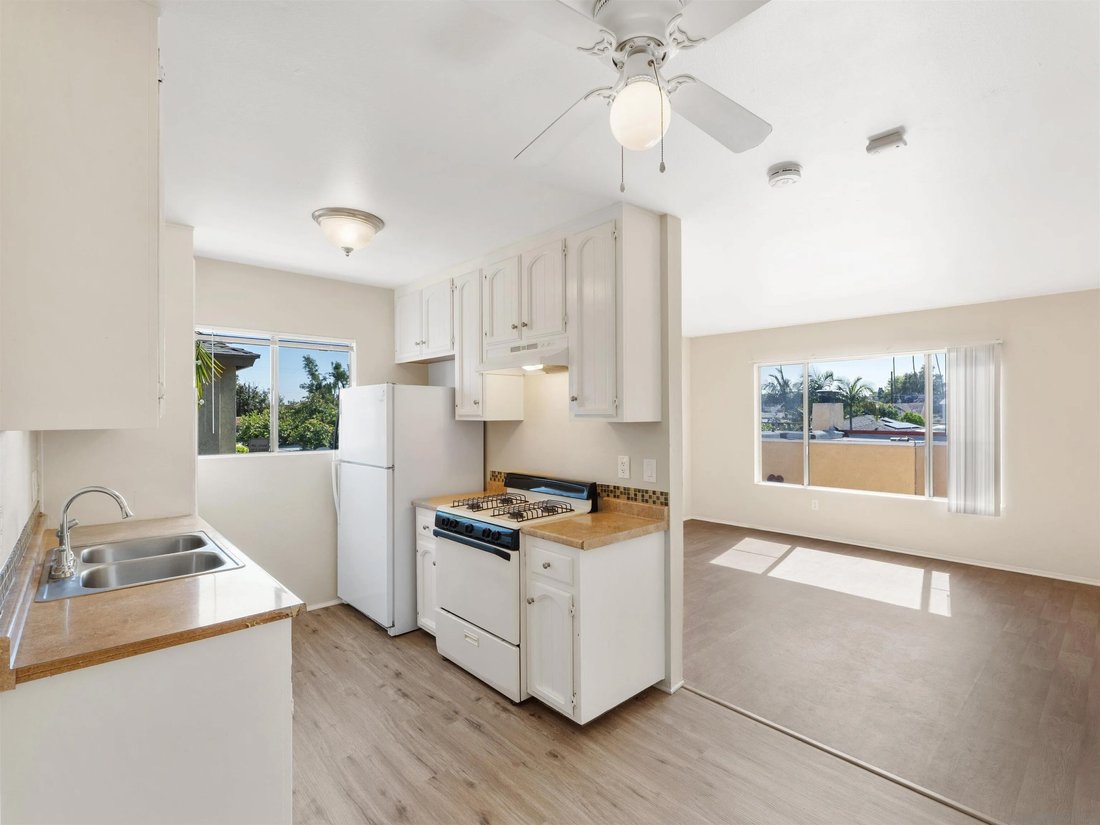 San Diego, California, United States 5 - 17893885