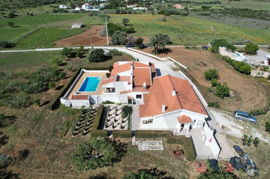 Townhouse in Praia da Luz, Algarve, Portugal 1 - 17894138