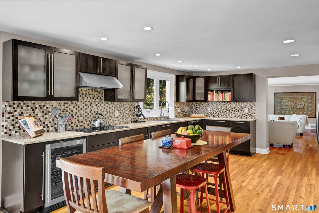 House in Avon, Connecticut, United States 4 - 17894102