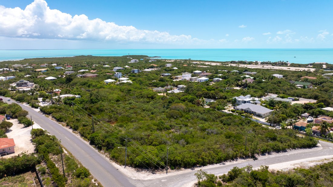 Land in Leeward Settlement, Caicos Islands, Turks and Caicos Islands 1 - 17894015
