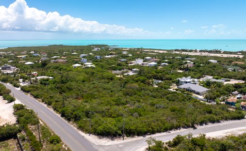 Land in Leeward Settlement, Caicos Islands, Turks and Caicos Islands 1