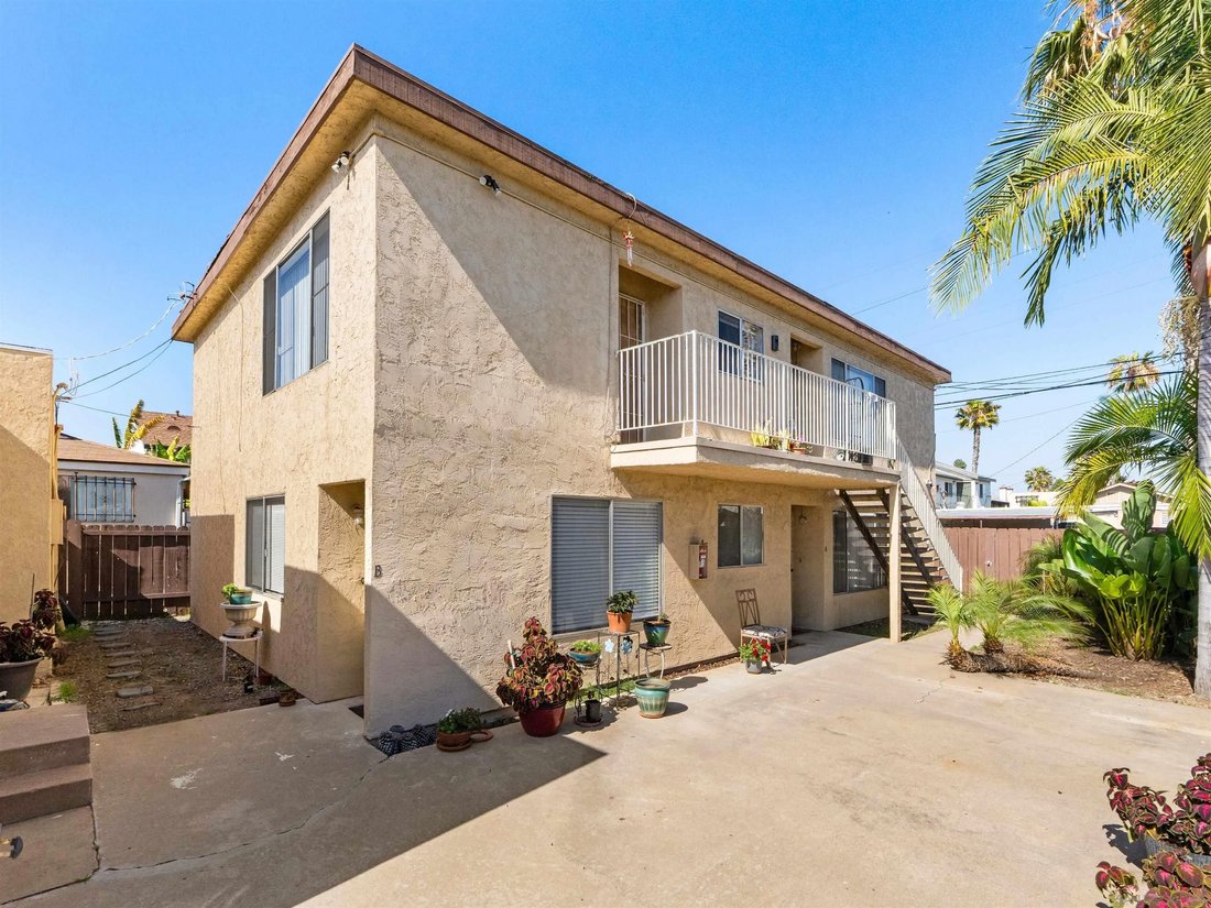 San Diego, California, United States 4 - 17893885