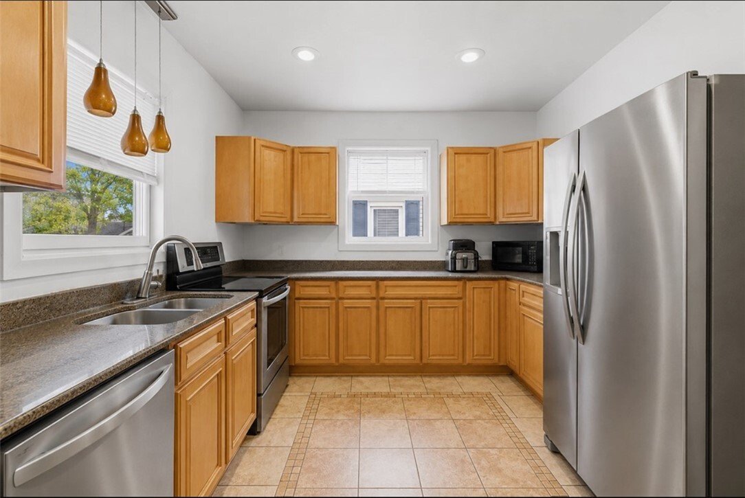 Cranston, Rhode Island, United States 5 - 17893623